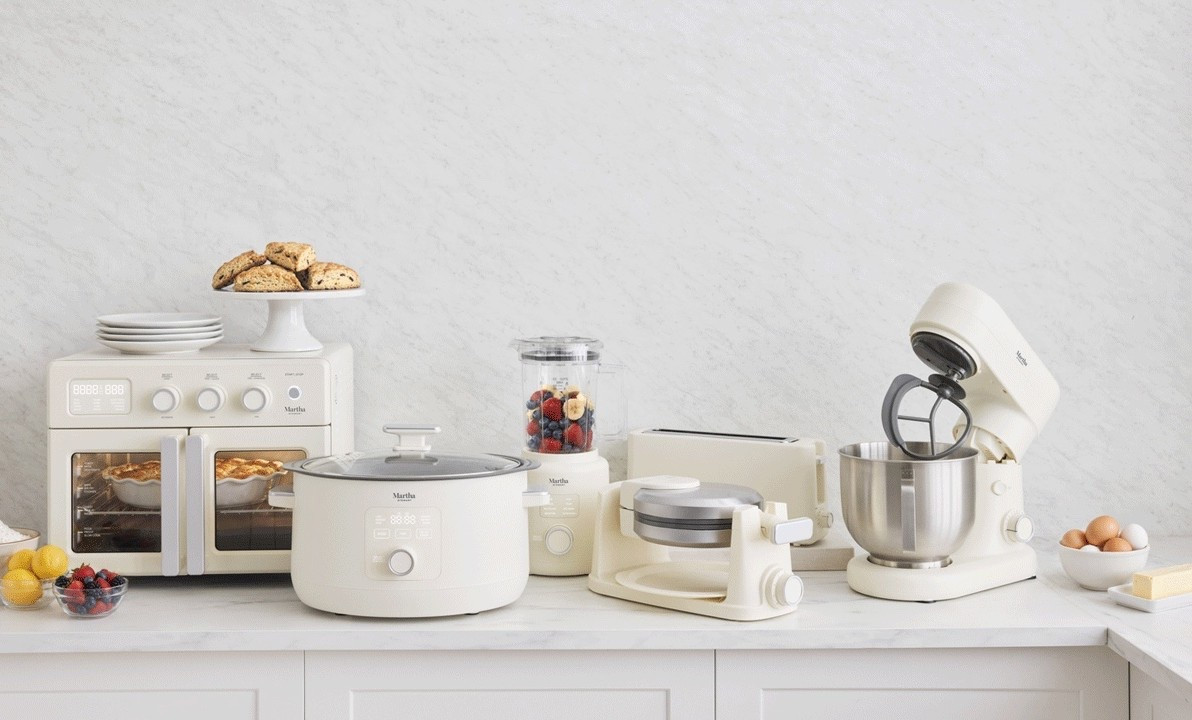 Martha Stewart did it again 😍🍳✨
Her new Amazon kitchen collection is everything…timeless, elevated and actually practical 🤍 These are the pieces that make cooking easier while making your kitchen look so put together 💫 The kind of staples you’ll use every single day and wonder how you lived without! You deserve this upgrade or grab it as the perfect Mother’s Day gift 🎁✨

#KitchenEssentials #MarthaStewart #AmazonFinds #MothersDayGifts #HomeGlowUp

#LTKMothersDay #LTKFestival #LTKmomlife