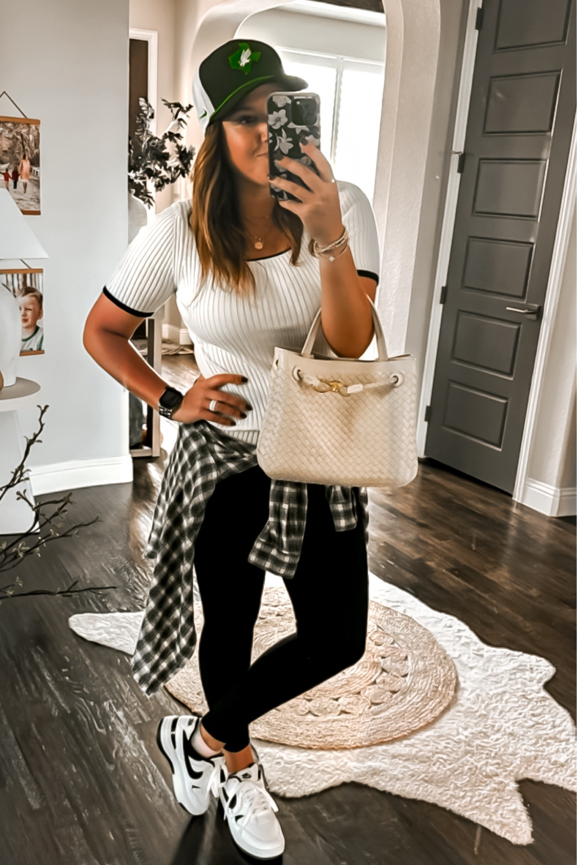 Coffee date outfit! Perfect fall outfit if the temps haven’t quite dropped yet! This sweater top is soooo flattering and can be dressed up or down! And this lux look for less bag is 😍😍😍

#LTKMidsize #LTKStyleTip #LTKItBag