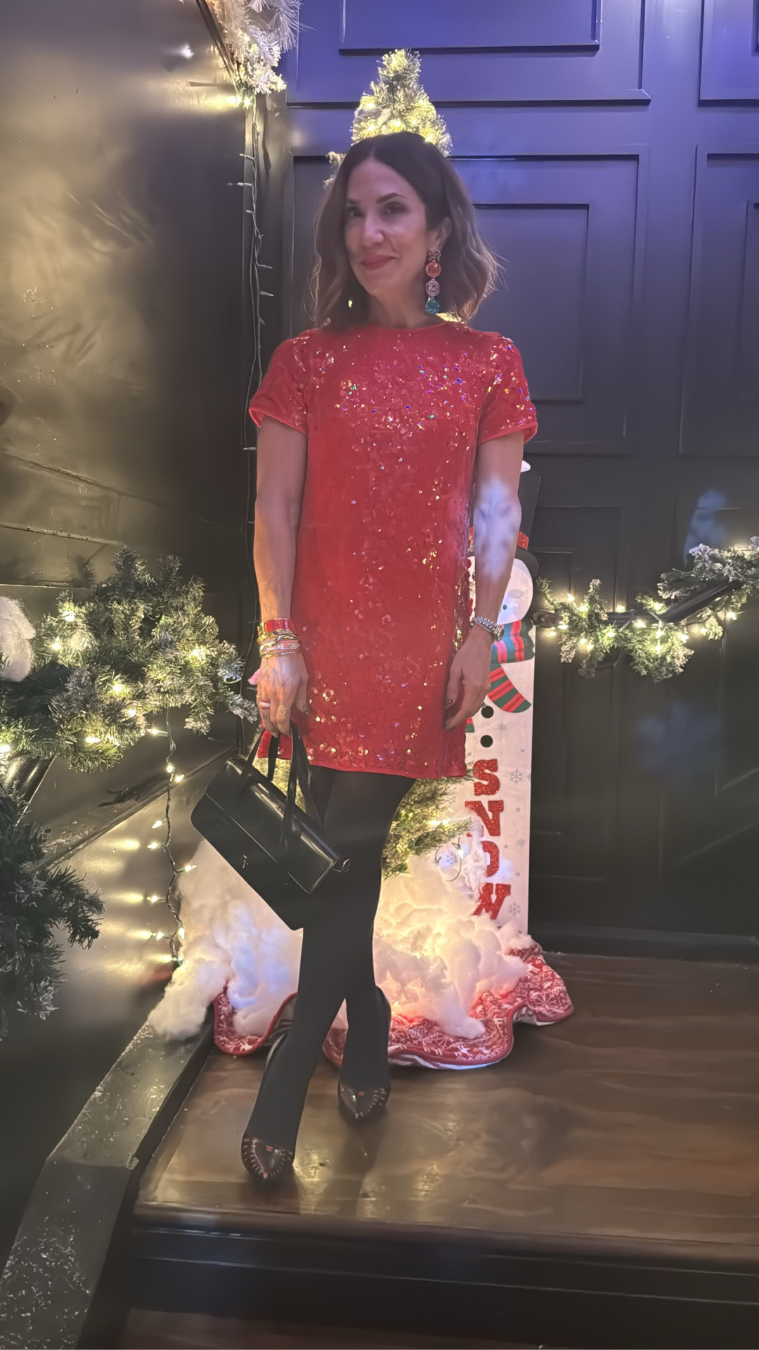 Holiday Sparkle
Holiday Dress
Holiday Party
Wearing size XS petite

#LTKootd #LTKFindsUnder100 #LTKHoliday