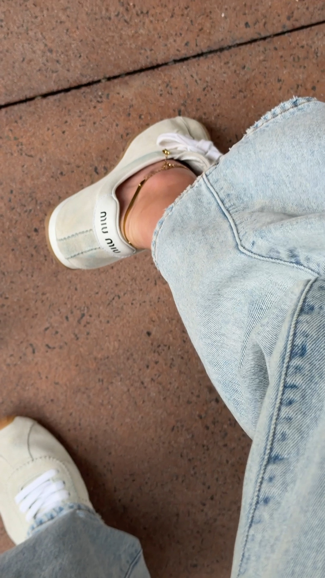 The only way I like to do sneakers…run tts

#LTKootd #LTKgrwm #LTKTravel