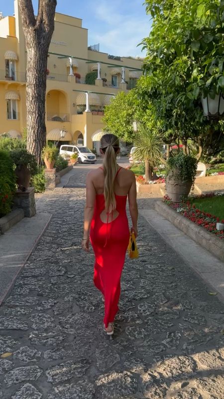 The perfect red dress 
Wearing size XS

#LTKTravel