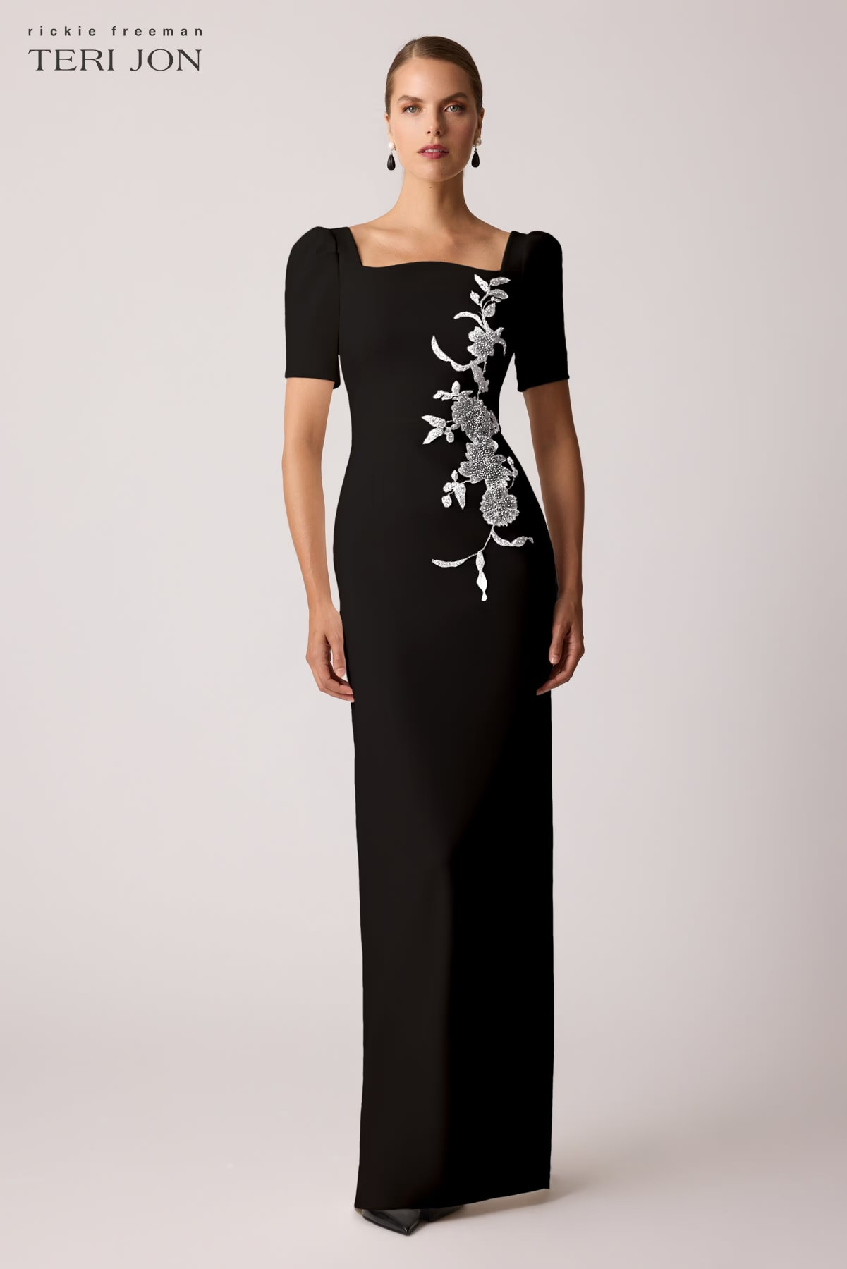 Scallop Stretch Crepe Gown | TERIJON