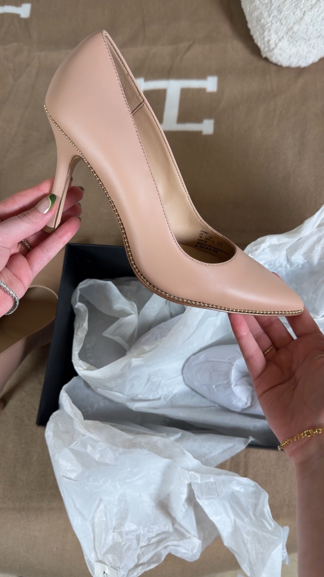 My husband just ordered me some new shoes and I think he did a pretty good job 😍 what do you think? 💗 they’re on sale right now on Amazon! 

Coach Samantha pumps in the color Pale Blush
Coach shoes
Coach Samantha heels 


#LTKWorkwear