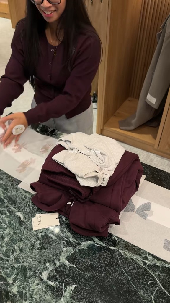 Matching set for the winter!! #aritzia

#LTKHoliday #LTKFindsUnder100 #LTKGiftGuide