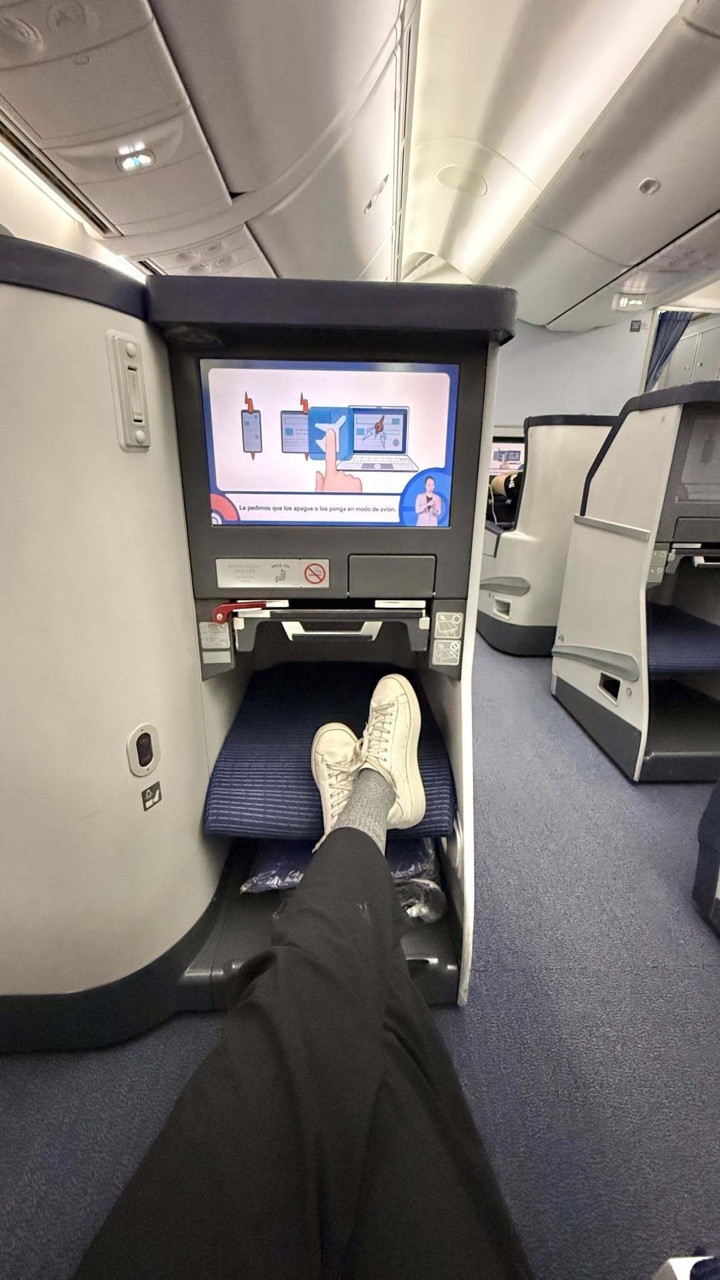 Whether taking a long-haul flight or a road trip that’s more than 3 hours, compression socks are a game-changer. ✈️🚗🧦

Oldies but goodies, ​Bombas Everyday socks​ make my flight experience so much warmer, comfortable, and safer too. 😊

Bonus: they keep my feet toasty when I am traveling in the winter too! 🥶

#LTKtravel