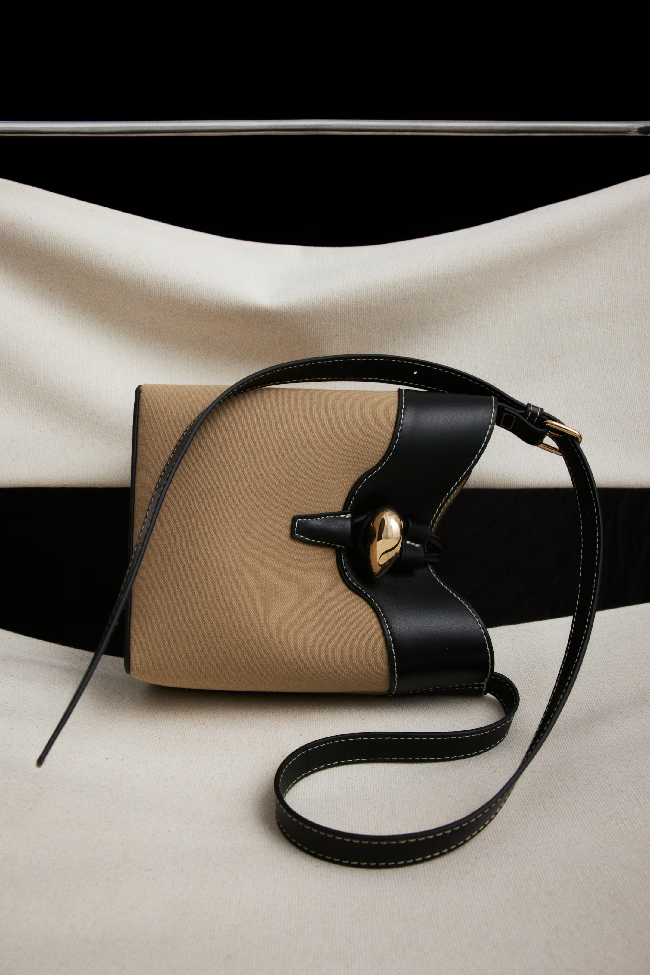 Crossbody Bag | H&M (US + CA)