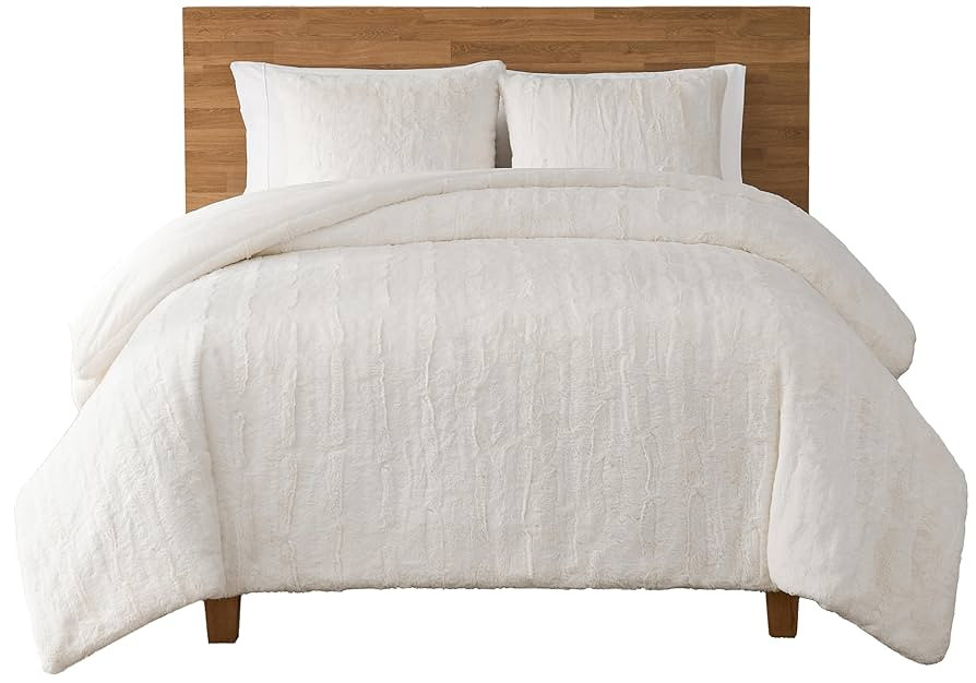 UGG 13712 Alondra King Comforter Set Soft Cozy Bedding Faux Fur Comforter and Two Pillow Shams Ho... | Amazon (US)