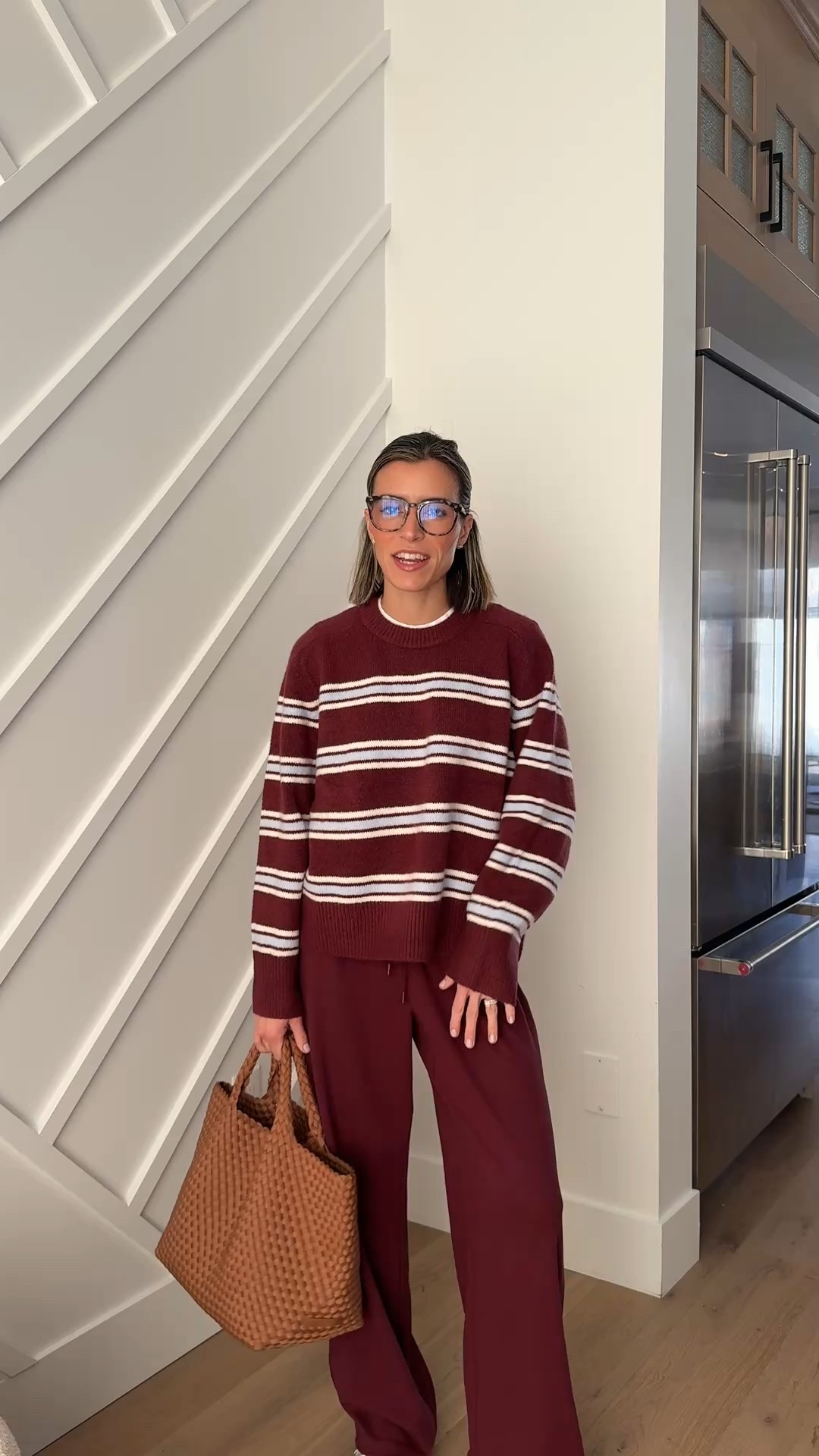 Sweater size small
Lounge pants size small 