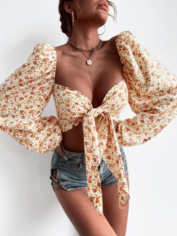 Ditsy Floral Knot Front Crop Top | SHEIN