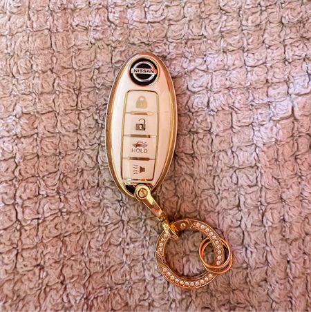 PERFECT Amazon key fob cover to update those car keys!!! Only $13!!! 🙌🏼 #LTKfinds #amazon #amazonfinds #car #carupgrades 