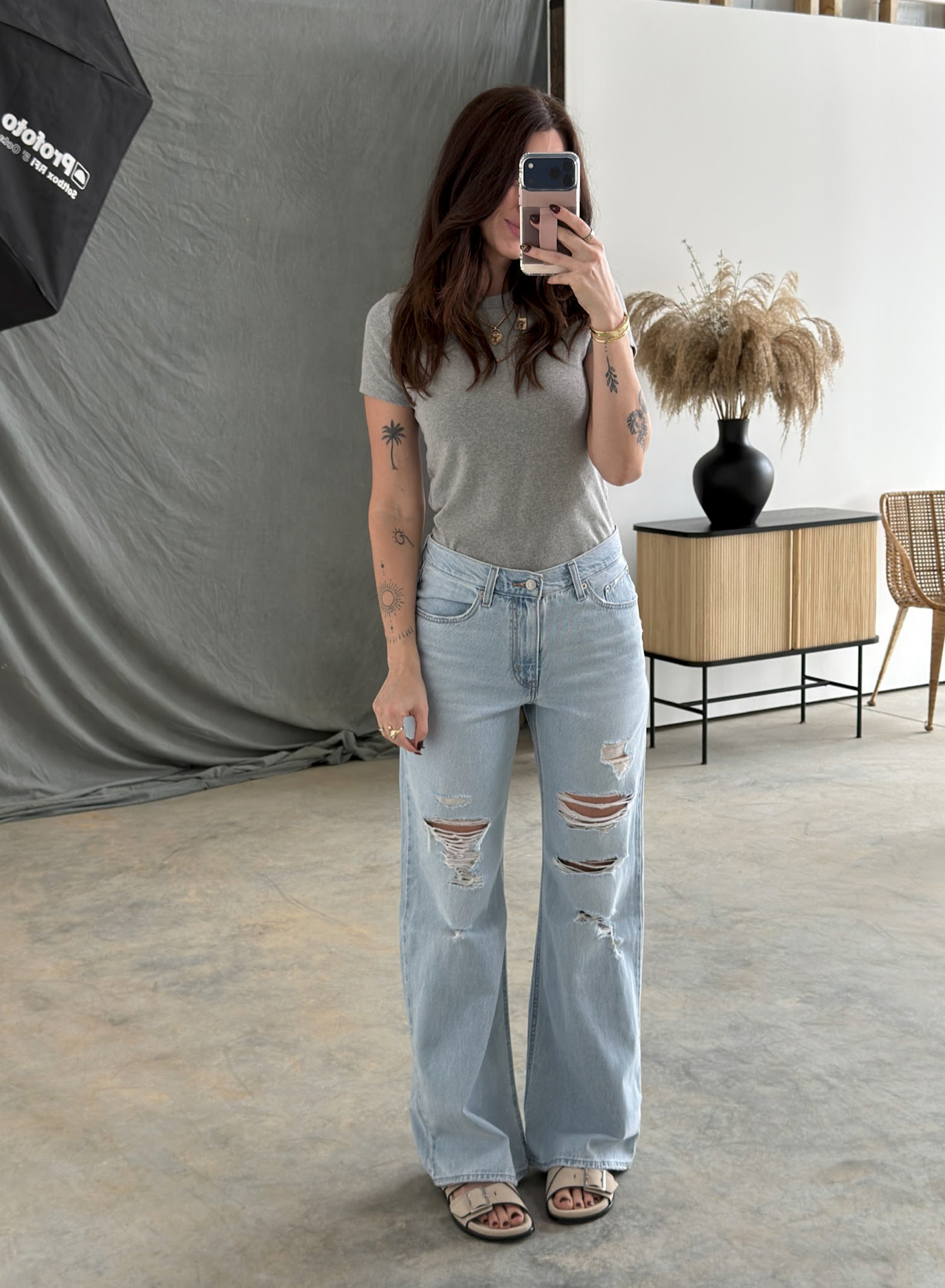 Don’t miss out! Right now Levi’s is having a RedTab Secret Sale where everything is 40% off when you spend $200. It’s the best time to grab the styles you’ve had in your cart! #Levis #LevisLTKPartner 

 #LTKgrwm #LTKootd