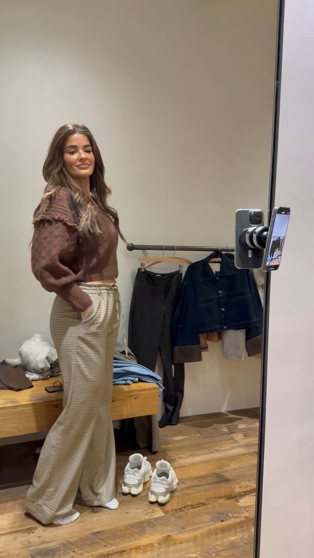 My new go-to sweater for fall!

#LTKSeasonal #LTKStyleTip