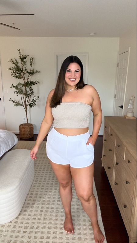 Midsize aerie haul! Sharing some spring/ summer / vacation finds from Aerie! Pretty much everything is on sale right now too 🥰

Crochet top : L
White shorts : L

Aerie, aerie haul, aerie swim, midsize, spring fashion, vacation outfits, vacation style, swimwear 


#LTKSeasonal #LTKsalealert #LTKmidsize