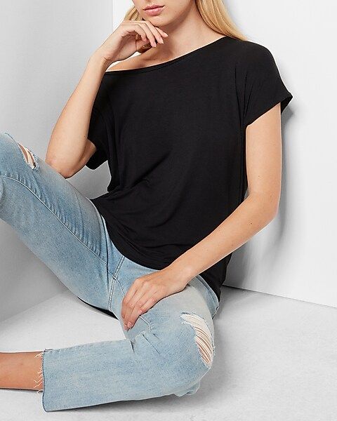 Relaxed Off The Shoulder London Tee | Express