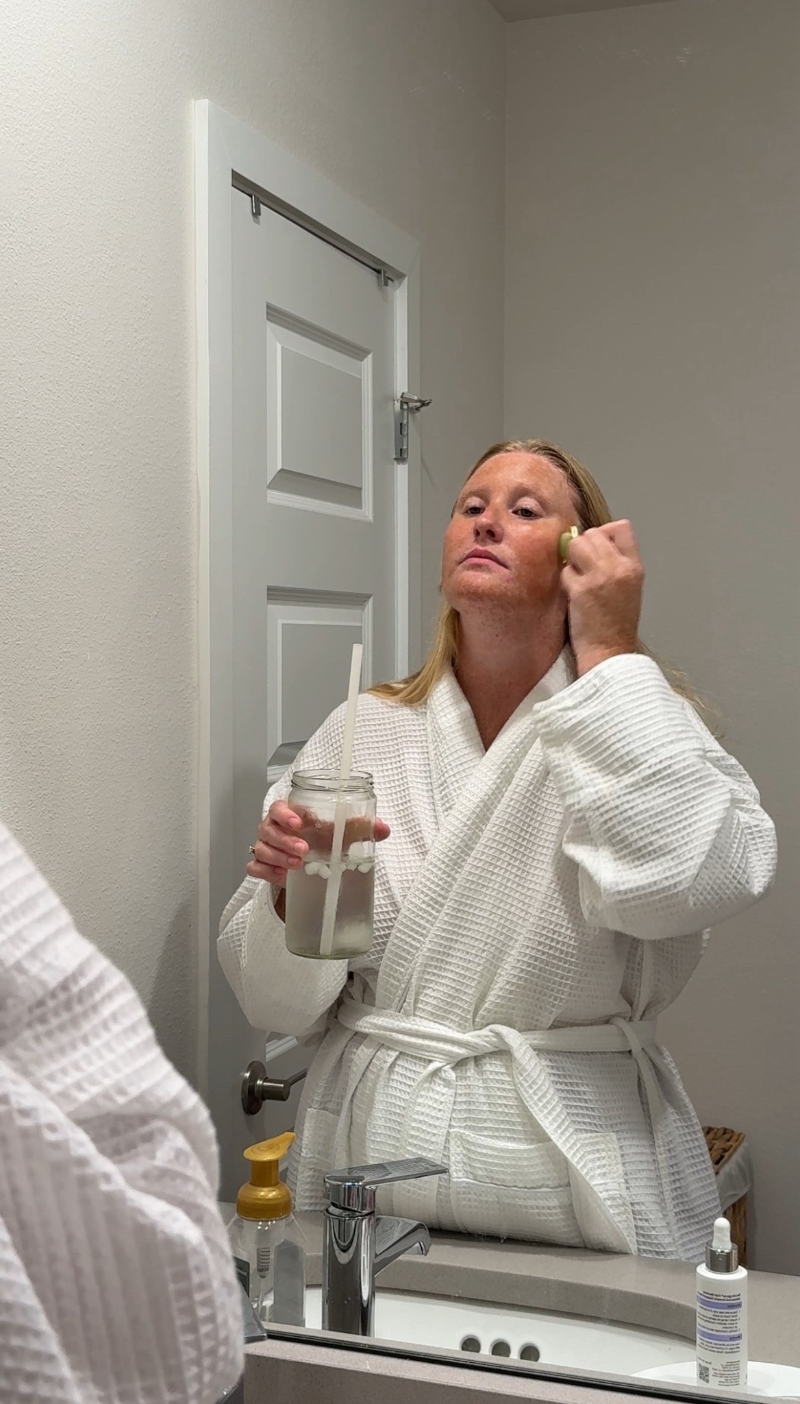 Cozy hotel quality Robe 🛁🧖🏼‍♀️🫧

#LTKGiftGuide #LTKselfcare #LTKSaleAlert