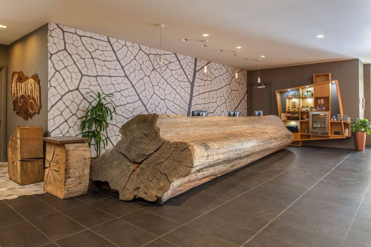 Hotel Paradox, Autograph Collection | Expedia (US)