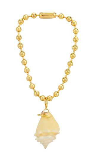 Timeless Pearly Shell Necklace in Metallic Gold. | Revolve Clothing (Global)