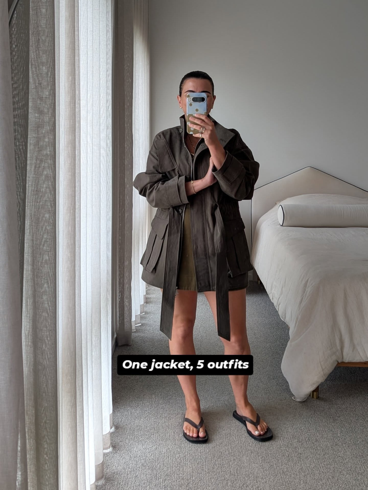 One jacket, five outfits.

I already own a few olive jackets, so before I add another one to my wardrobe I like to make sure it really earns its place.

Here are five ways I would style the Henne jacket for everyday.

Look 1 - with a mini (always my go-to for Autumn/Spring)
Look 2 - with an elevated trackpant added a heel to elevate
Look 3- swapped out the heel for a sneaker perfect for kids sports
Look 4- with my favourite denim (a straight leg would look better)
Look 5 - adding a stark contrast with white (add a White bag to balance)

Which look is your favourite?

Comment SHOP for my current fave olive jackets sent straight to your DM's.

Sim x