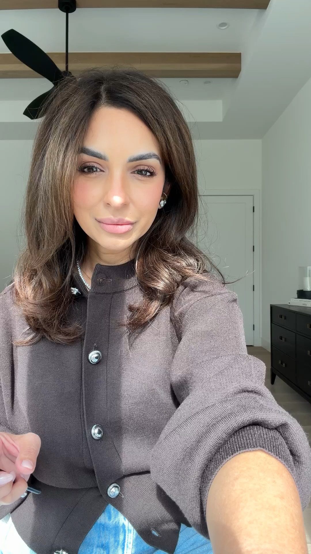 Shade names:
Eye tint 25M
Blush in Grazie
Liner in 12
Lipstick in sunsetter
Gloss in shaved ice

#LTKBeauty