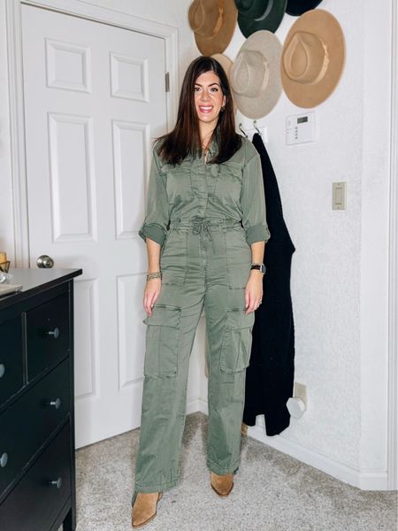 Winter outfits/ winter style/ casual weekend/ midsize jumpsuit/tall jumpsuit
In a medium- use code AFLOVERY for an extra 20% off

#LTKmidsize #LTKsalealert #LTKover40