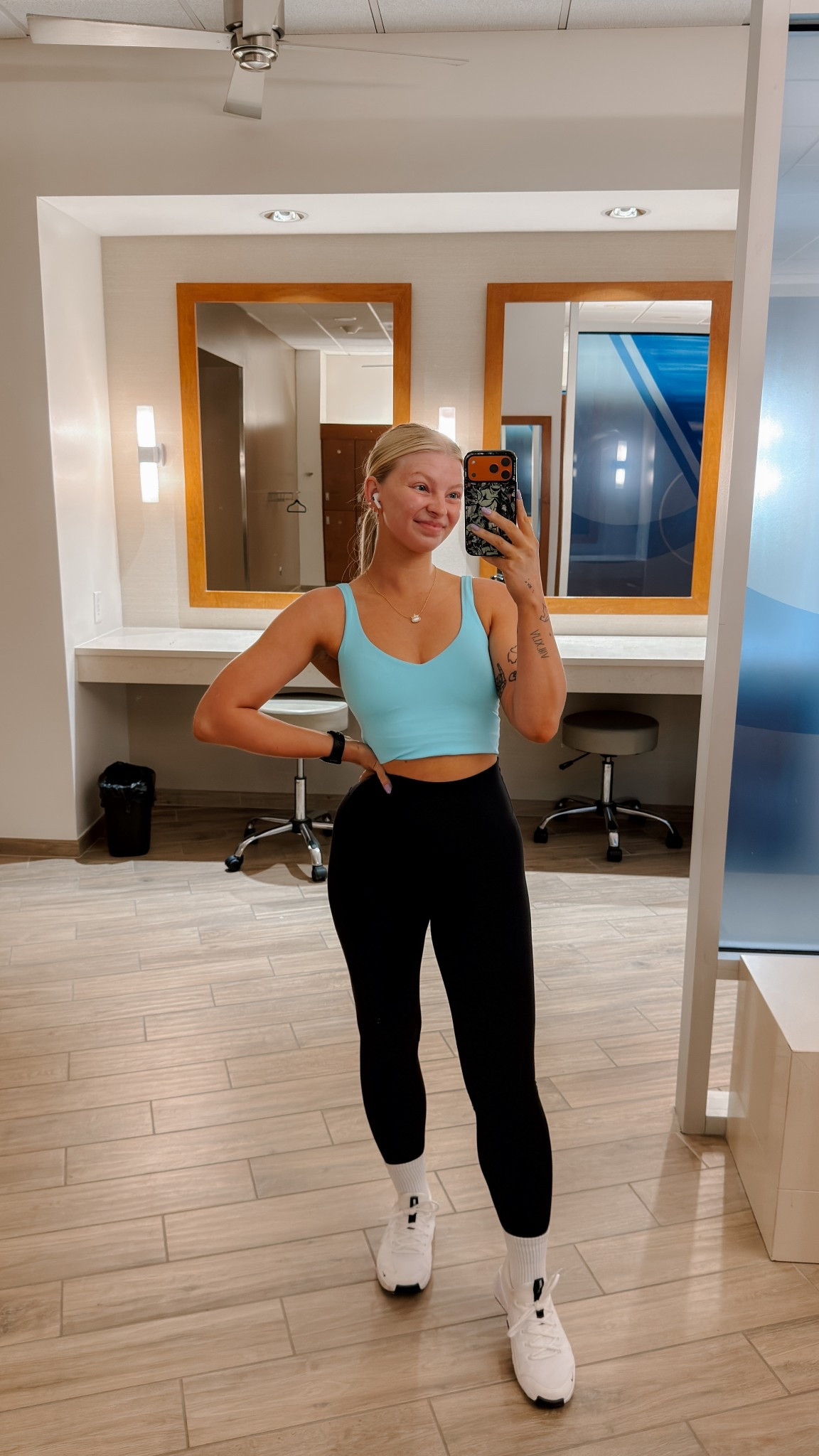 Workout outfit 

Top: size 6 
Leggings: size 4

#LTKfitnessgoals #LTKootd #LTKmorningroutine