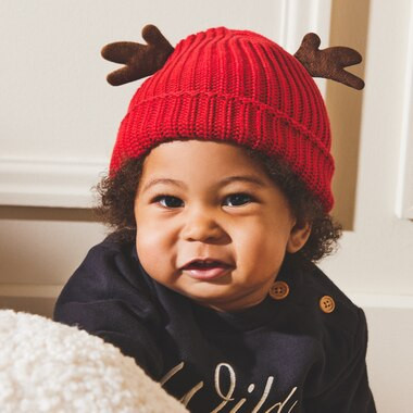 ANTLER BEANIE, RED 6-12 MONTHS | Indigo (CA)