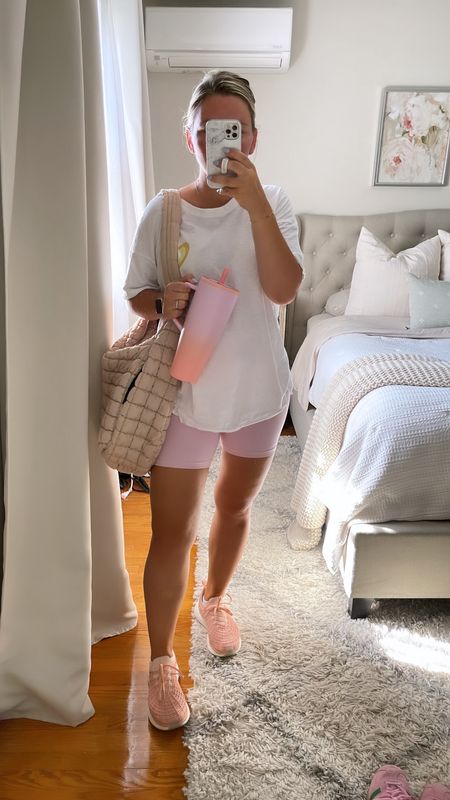 The perfect mom outfit for running errands


#LTKFamily #LTKBump #LTKActive