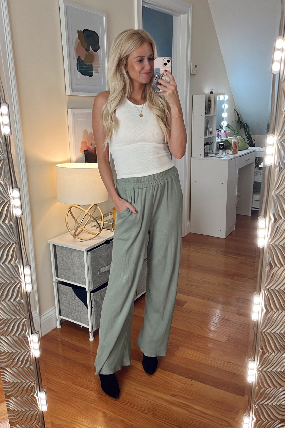 Comfy but put together post partum outfit idea 

#LTKSeasonal #LTKstyletip