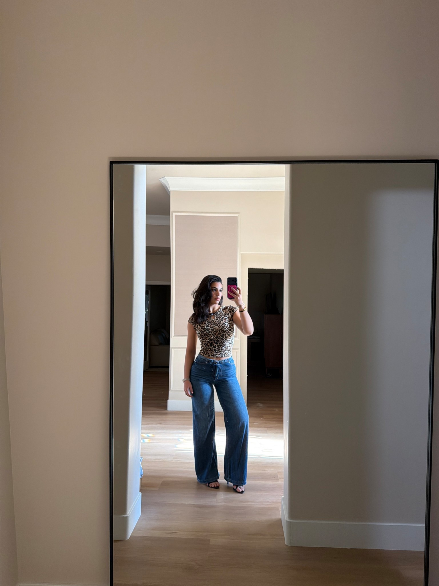 Jeans: 27