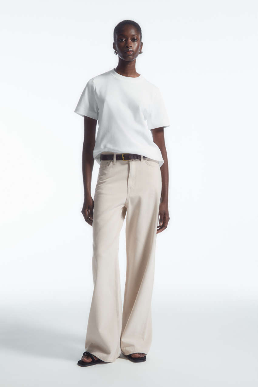 T-SHIRT ÉLÉGANT | COS (EU)