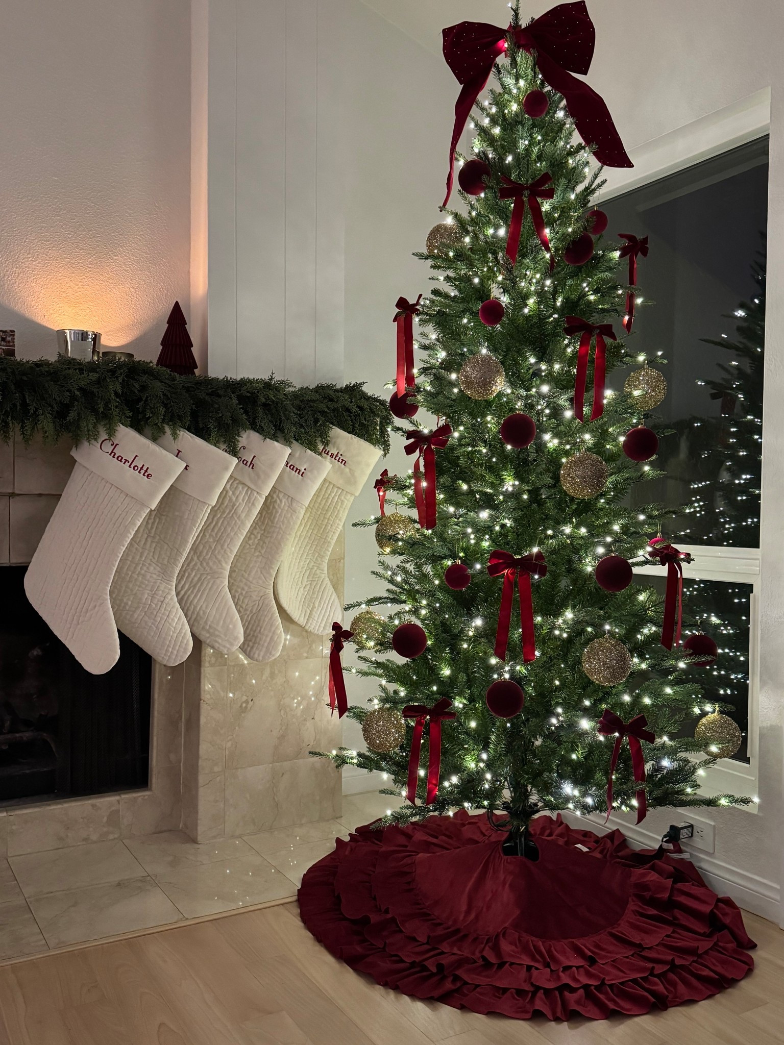 Christmas tree and Christmas stockings! 


#LTKSeasonal #LTKHome #LTKHoliday