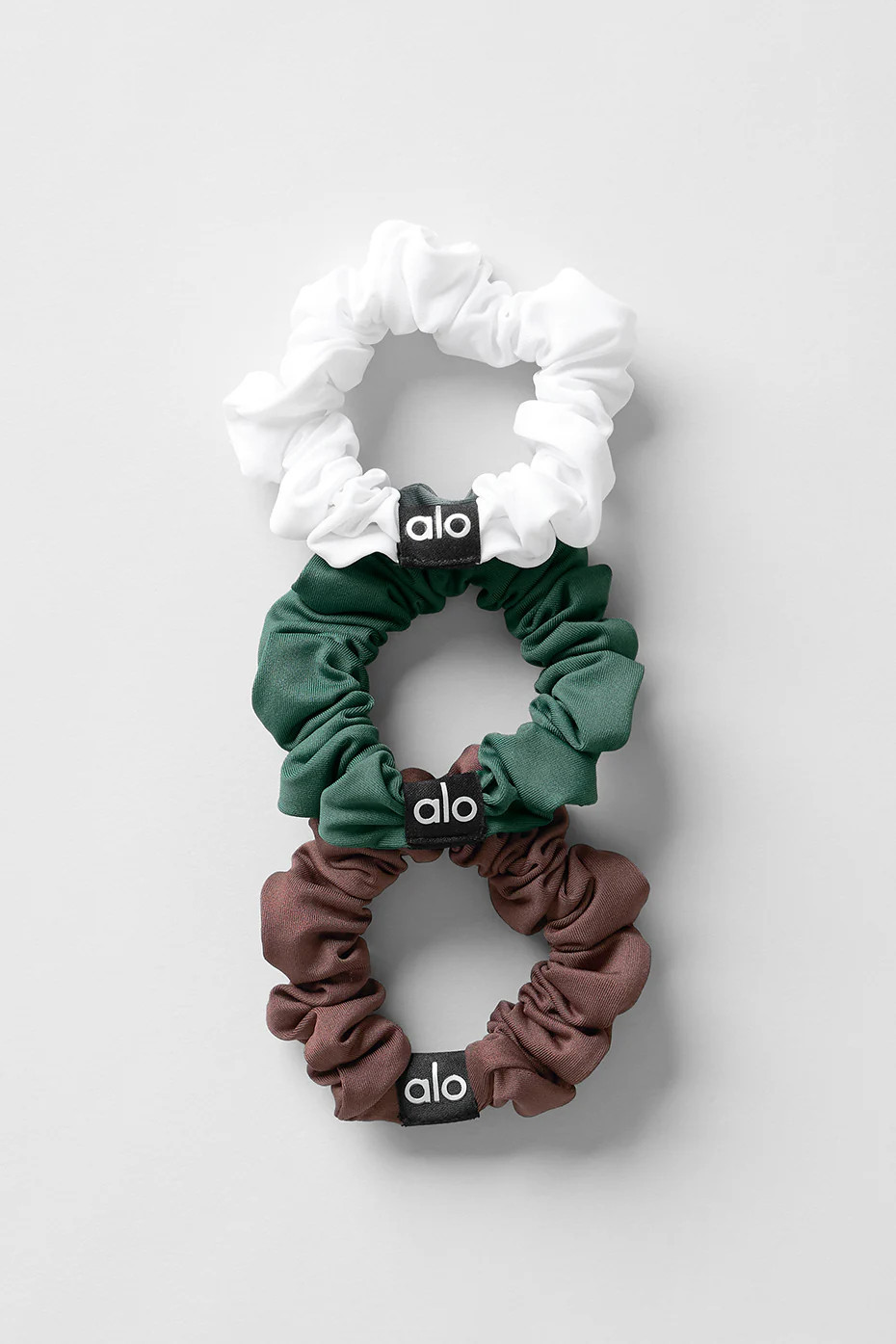 ALO | Fresh Mini Scrunchie 3-Pack in Brownstone/White/Clover Green | Alo Yoga (US)