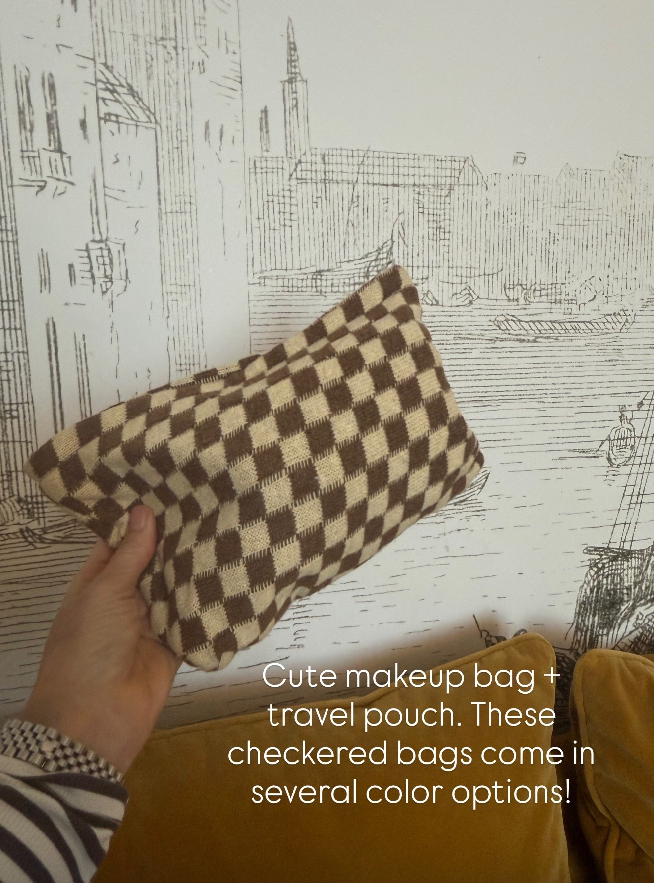 This cute checkered bag holds lots and comes with a pouch. It’s great for gifting or for travel and comes in lots of colors 

#LTKTravel #LTKGiftGuide #LTKOver40