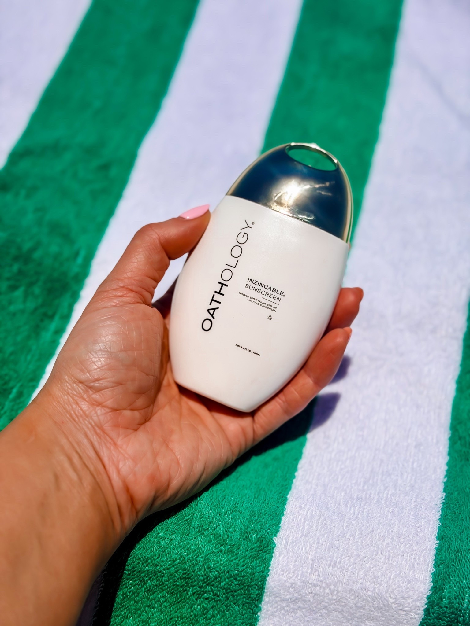 Hands-down, the best sunscreen for your face @oathology #ad