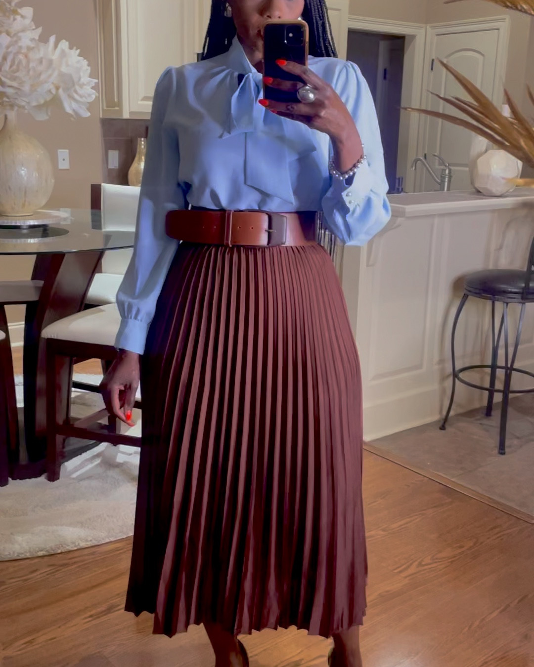 Classic meets chic 🤎💙 Loving this combo of a flowy brown pleated skirt with a tied light-blue blouse — easy, timeless, and perfect for transitioning seasons. I’ve linked similar pieces so you can recreate this look for yourself ✨



#LTKNYFW #LTKU #LTKOver40