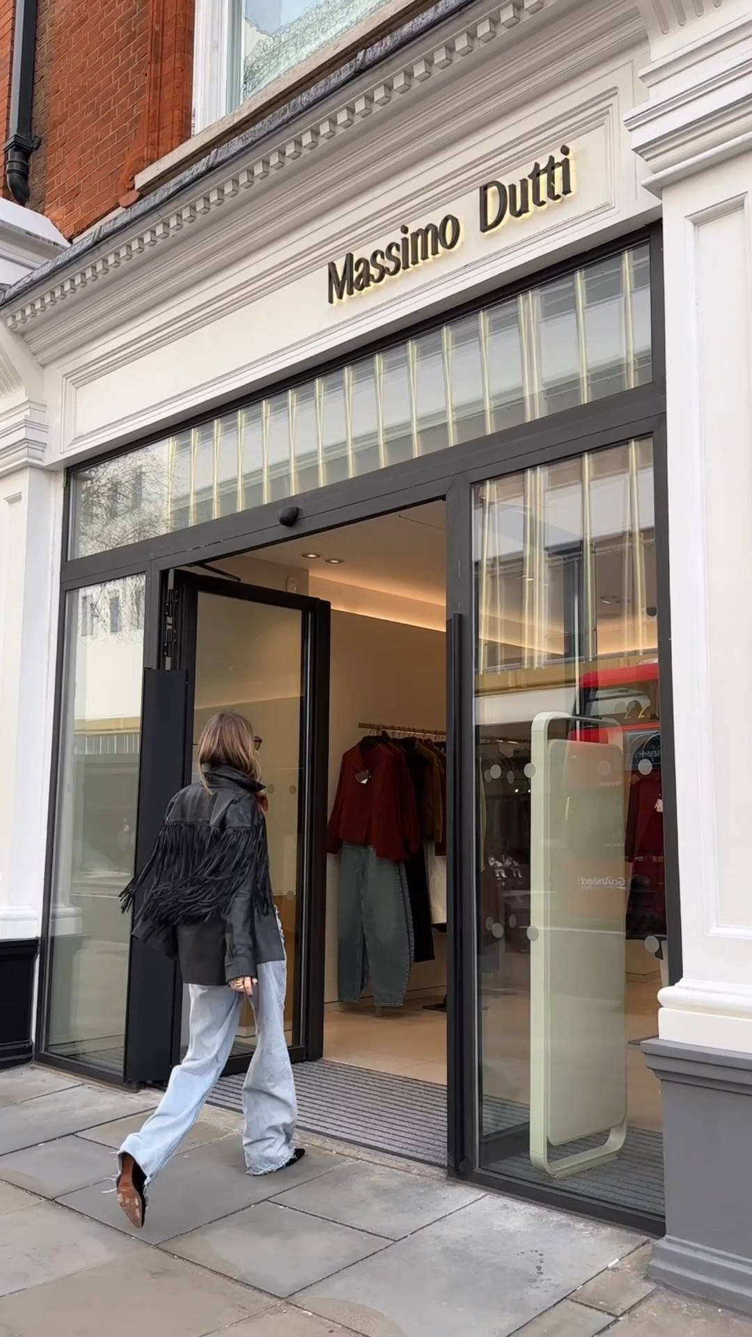 New in Massimo Dutti

Giving all the 90’s Love Story vibes and I think Carolyn Besset would definitely approve 

#LTKuk #LTKeurope #LTKspring