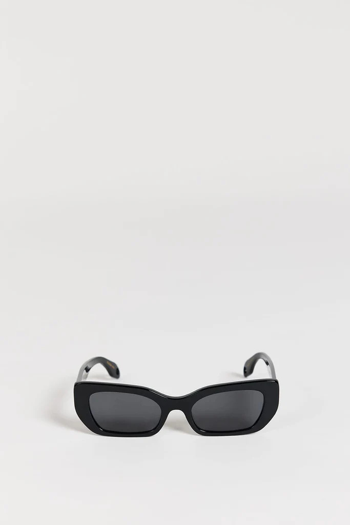ELISA JOHNSON COOKIE IN GLOSS BLACK SUNGLASSES | DISSH