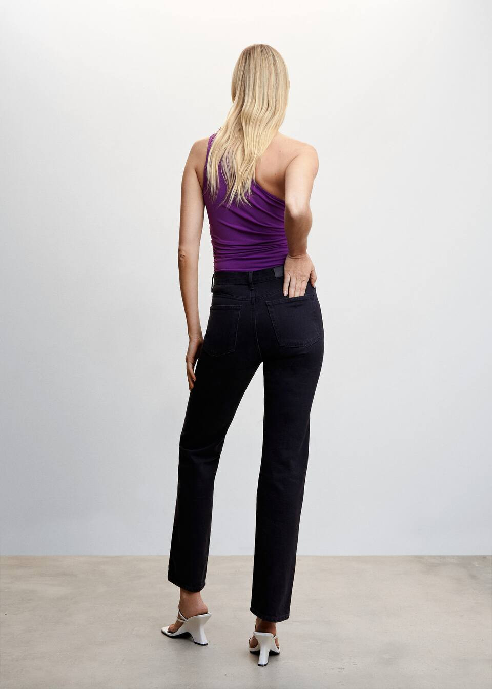 US$ 59.99 | MANGO (US)