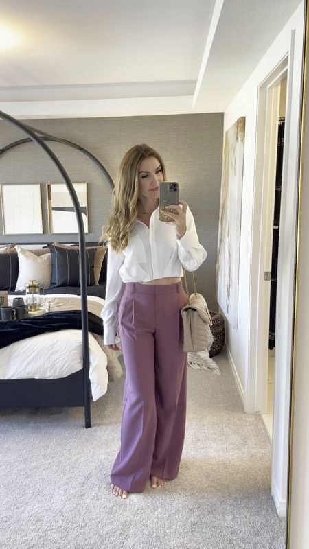 Into this cute fall outfit 😍
I’m a small in the cropped button up shirt and have it in both black and white. These pants are perfect for fall and love the rose tone 🙌🏻 (though these pleated pants come in 3 colors) 
Linking both 🇨🇦 and 🇺🇸 #pants #falloutfit #widepants #worklook #dresspants #pleatedpants



#LTKSeasonal #LTKworkwear #LTKfindsunder100