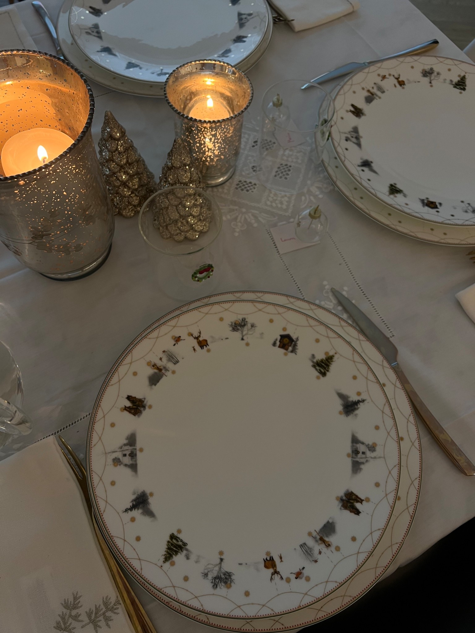 White company cyber sales homewear 