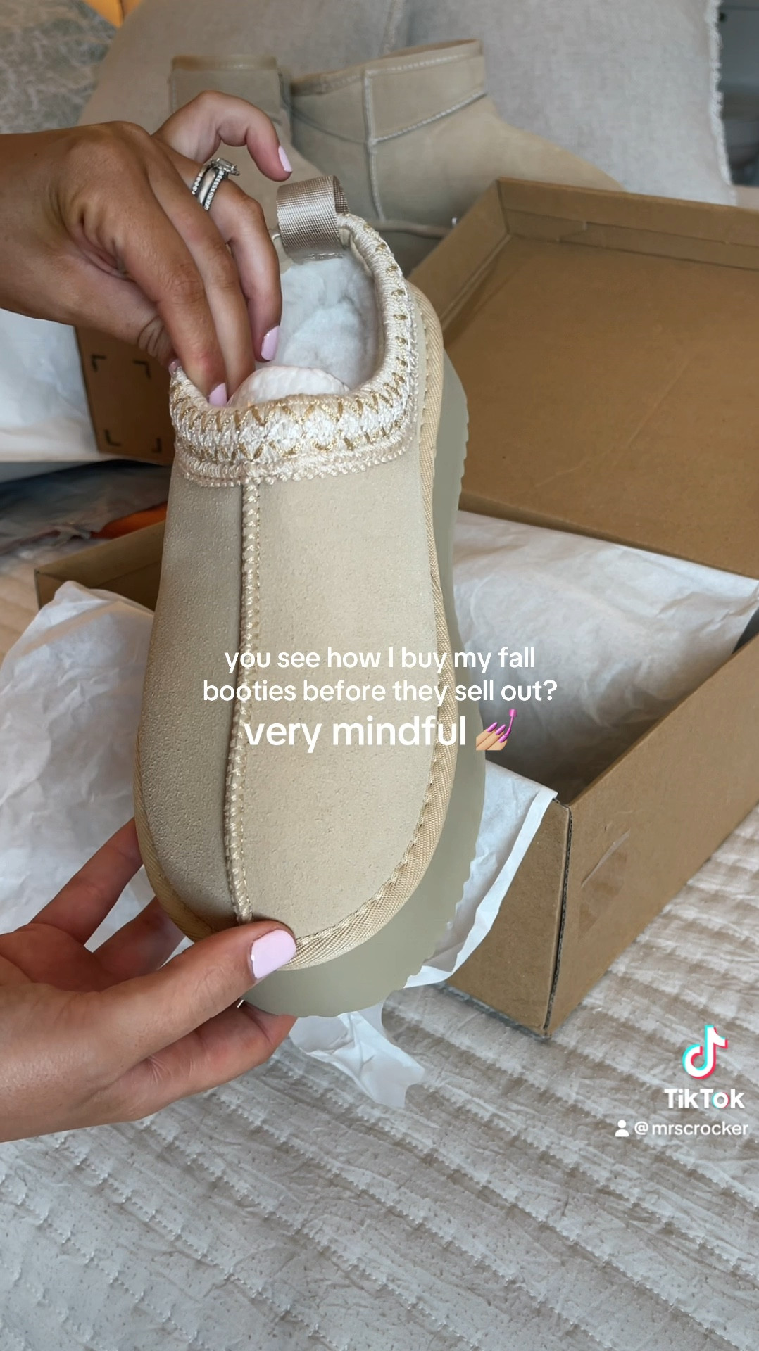 Fall & Winter booties on Amazon, TTS Ugg dupes

#LTKVideo #LTKFindsUnder50 #LTKStyleTip