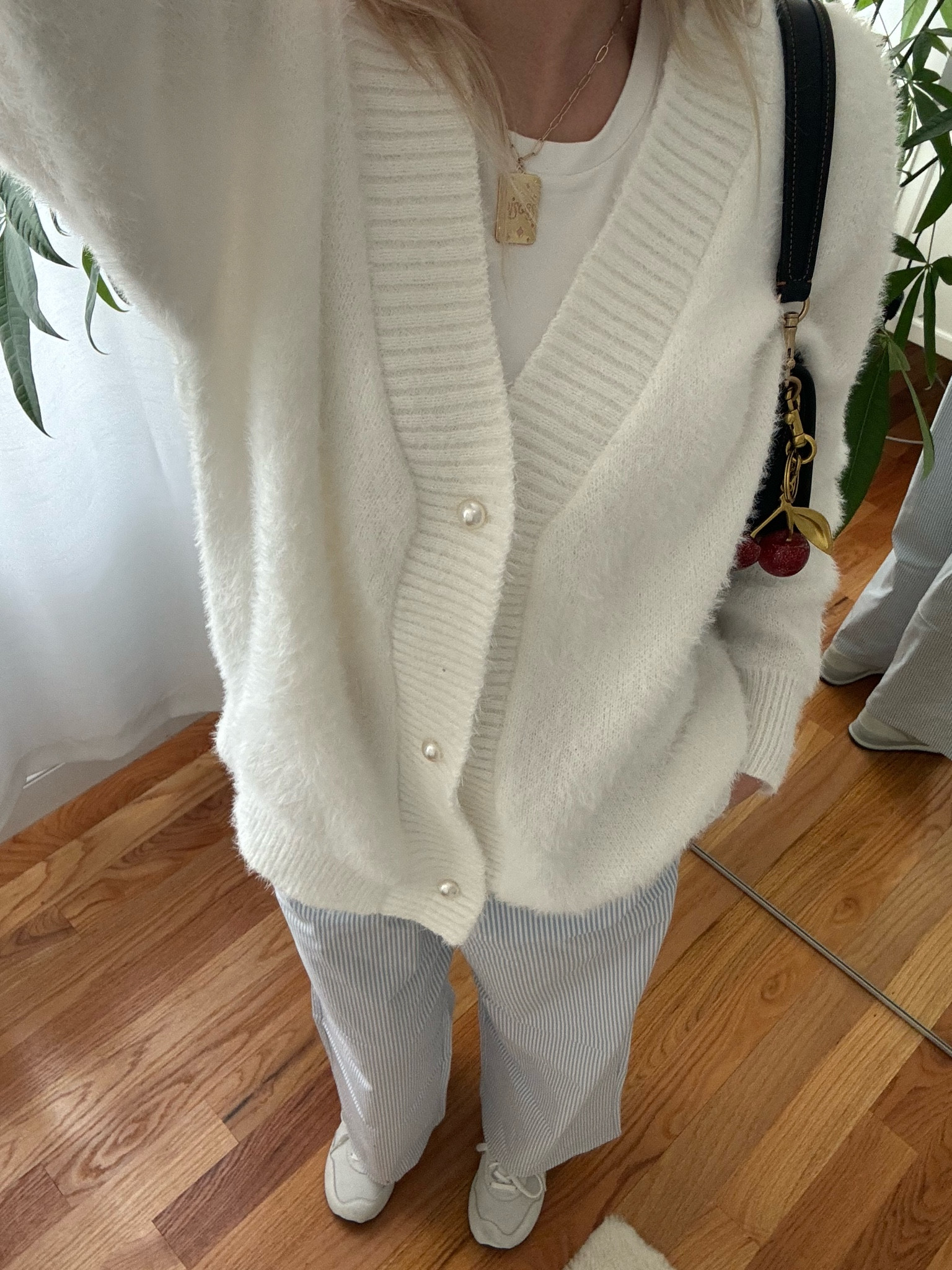 cute and casual spring outfit!

#LTKfindsunder100 #LTKfindsunder50 #LTKstyletip