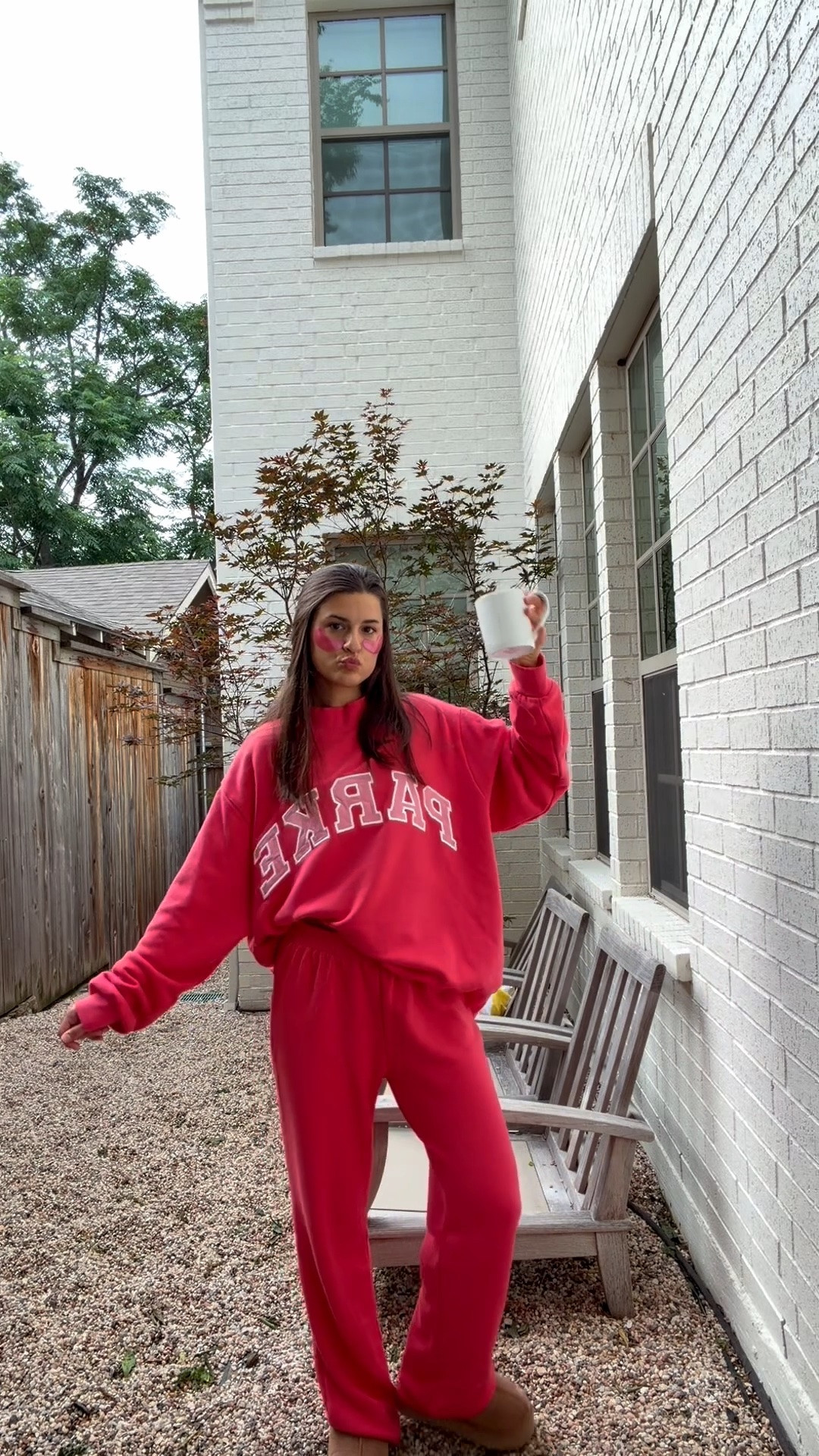 PARKE SUMMERLAND !





#parke #summerland
#sweatset #pinkoutfit @chelsea parke summerland 2026

#LTKmorningroutine #LTKootd #LTKTravel