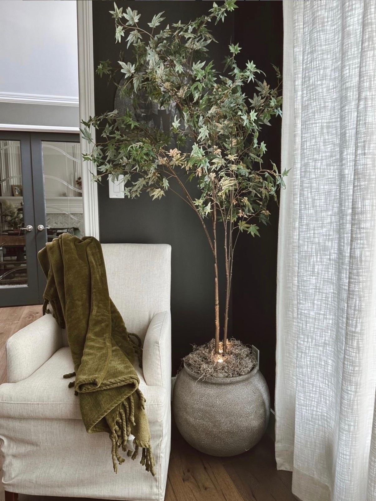 The best faux tree! I’ve had it for years

#LTKmomlife #LTKdayinmylife #LTKHome