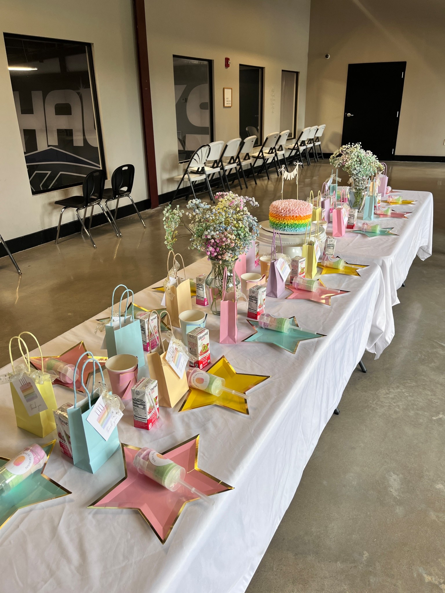 Pastel party decor 

Party decor girl party rainbow party pastel party 