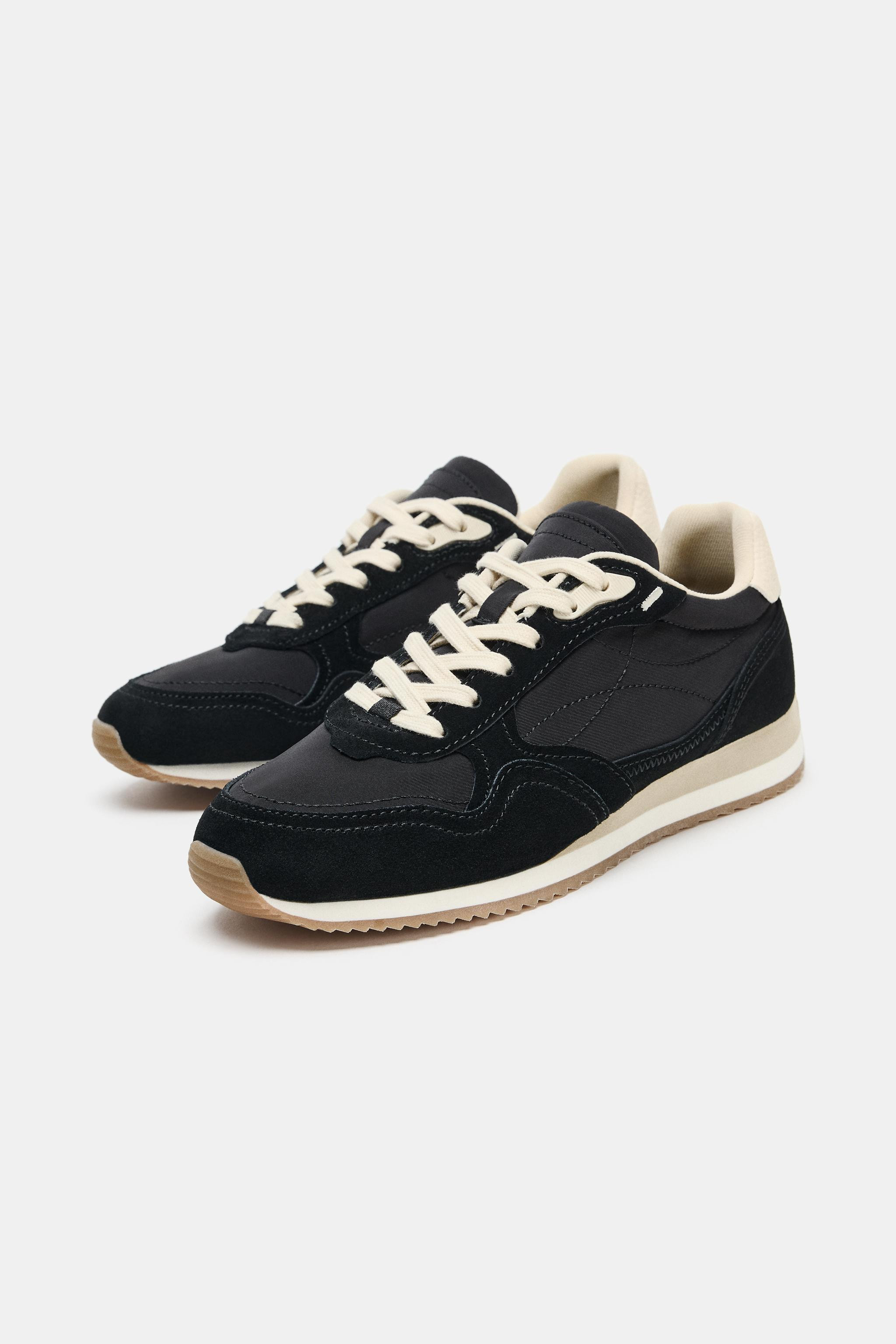CONTRAST RUNNING SHOE | Zara US