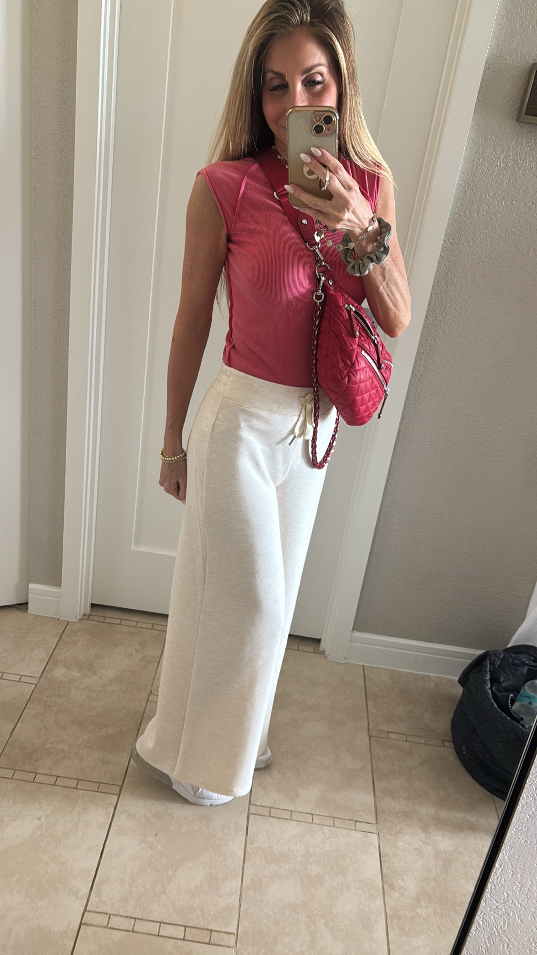 ✨OOTD.. @Spanx @Bloomingdale's US @Nike US @TrueEnergy Socks 
XS in pants, S in tee, Crossbody bag low stock❤️ 

#LTKOver40 #LTKmomlife #LTKootd