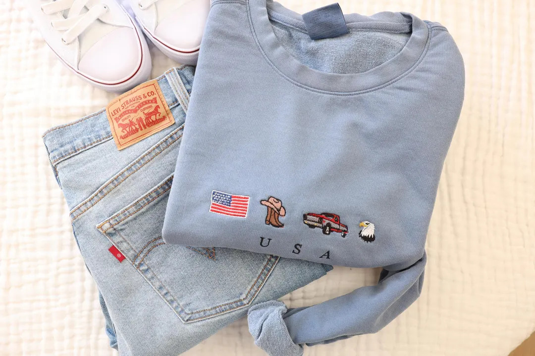 USA Icon Lightweight Crewneck Sweatshirt - Comfort Colors Patriotic Sweater - 4th of July Outfit ... | Etsy (US)