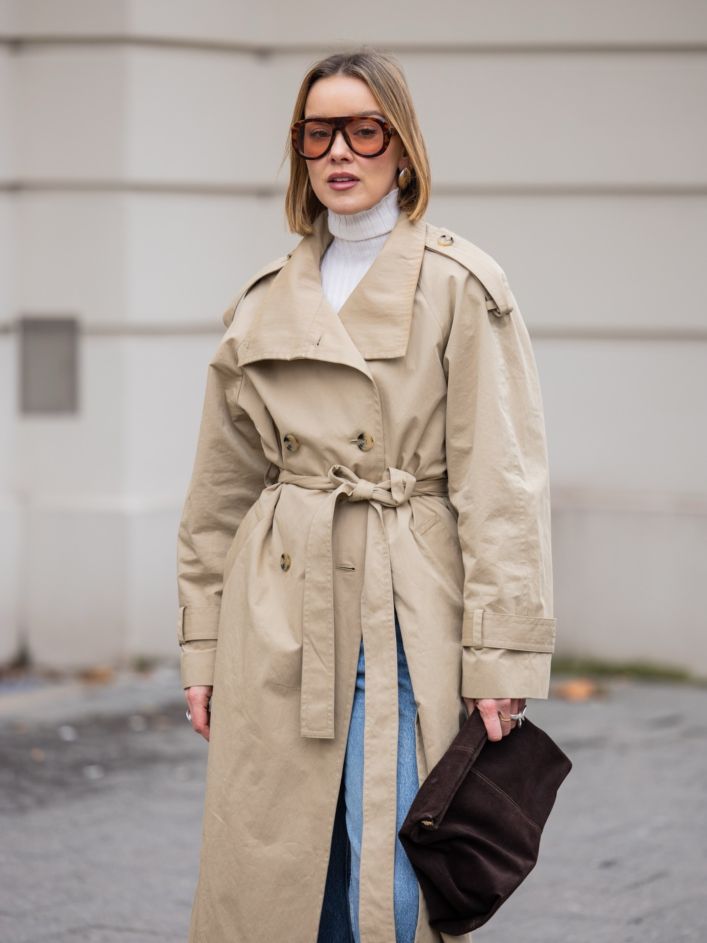 finally Trenchcoat weather ☀️ 

shot by @thestyleograph