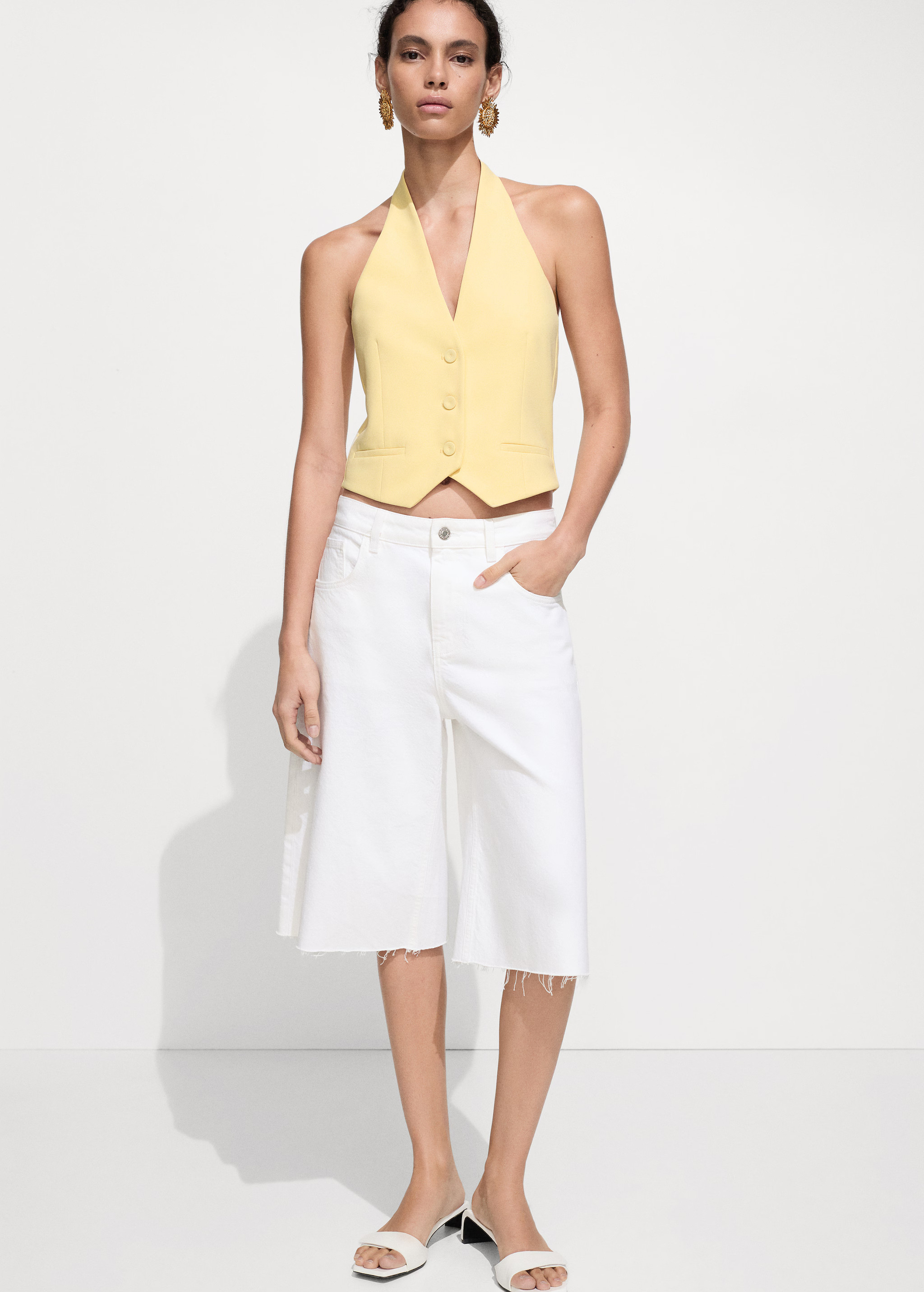 Halter-neck vest with buttons | MANGO (US)